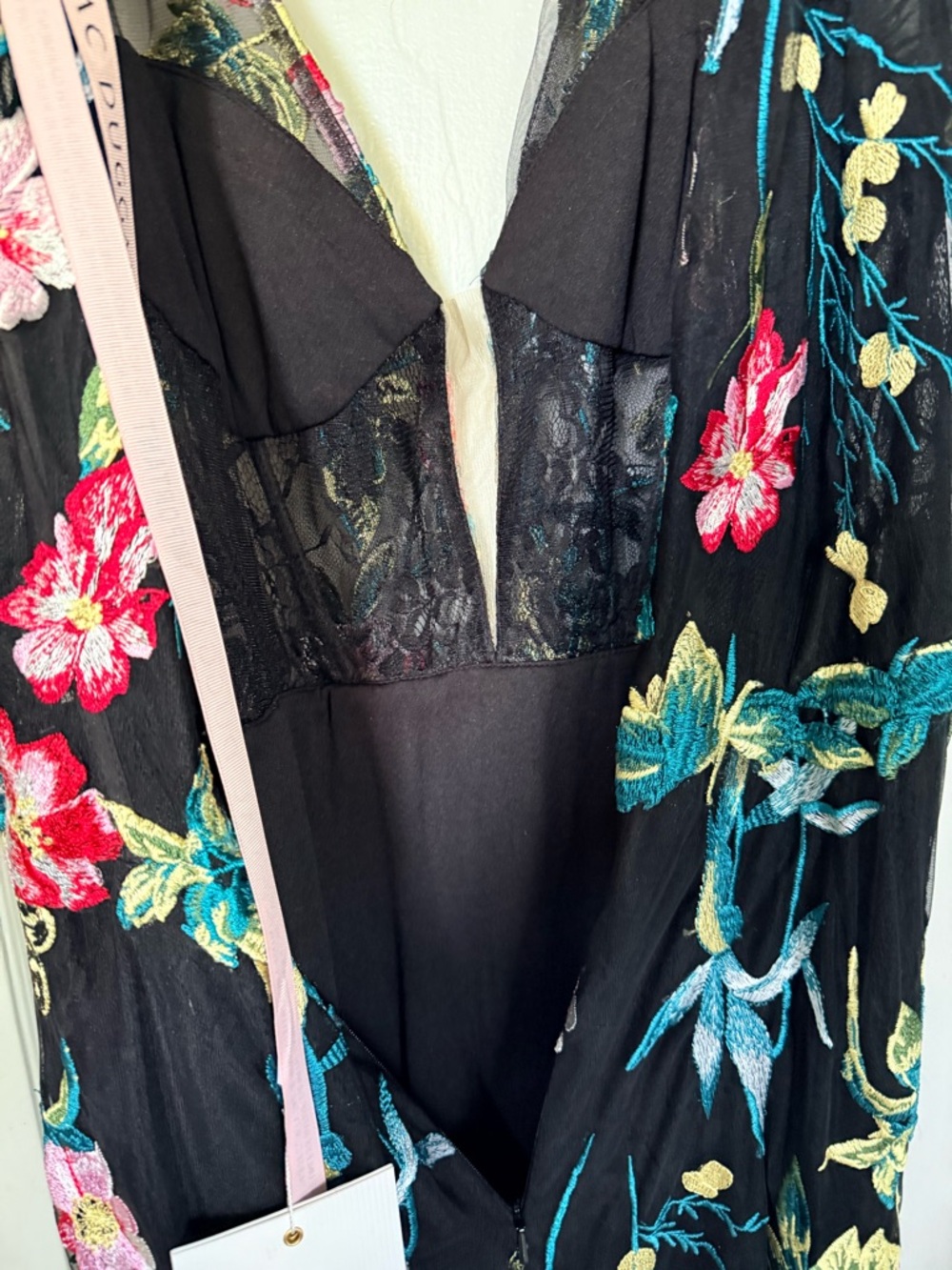 Mac Duggal Black Embroidered Floral Plunge Neck Trumpet Gown NWT Anthropologie - Picture 5 of 15